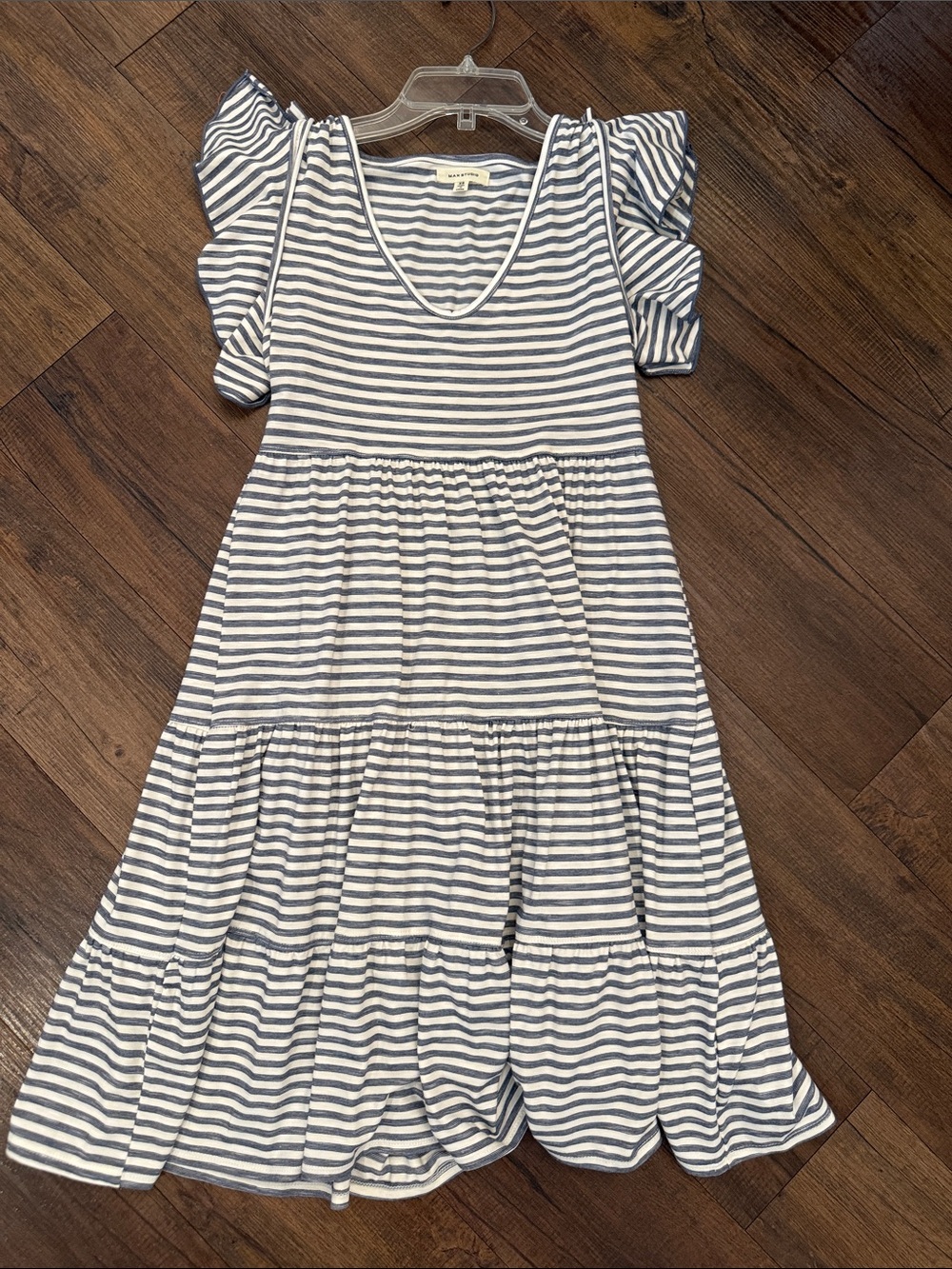 Max Studio White & Navy Striped V-Neck dress